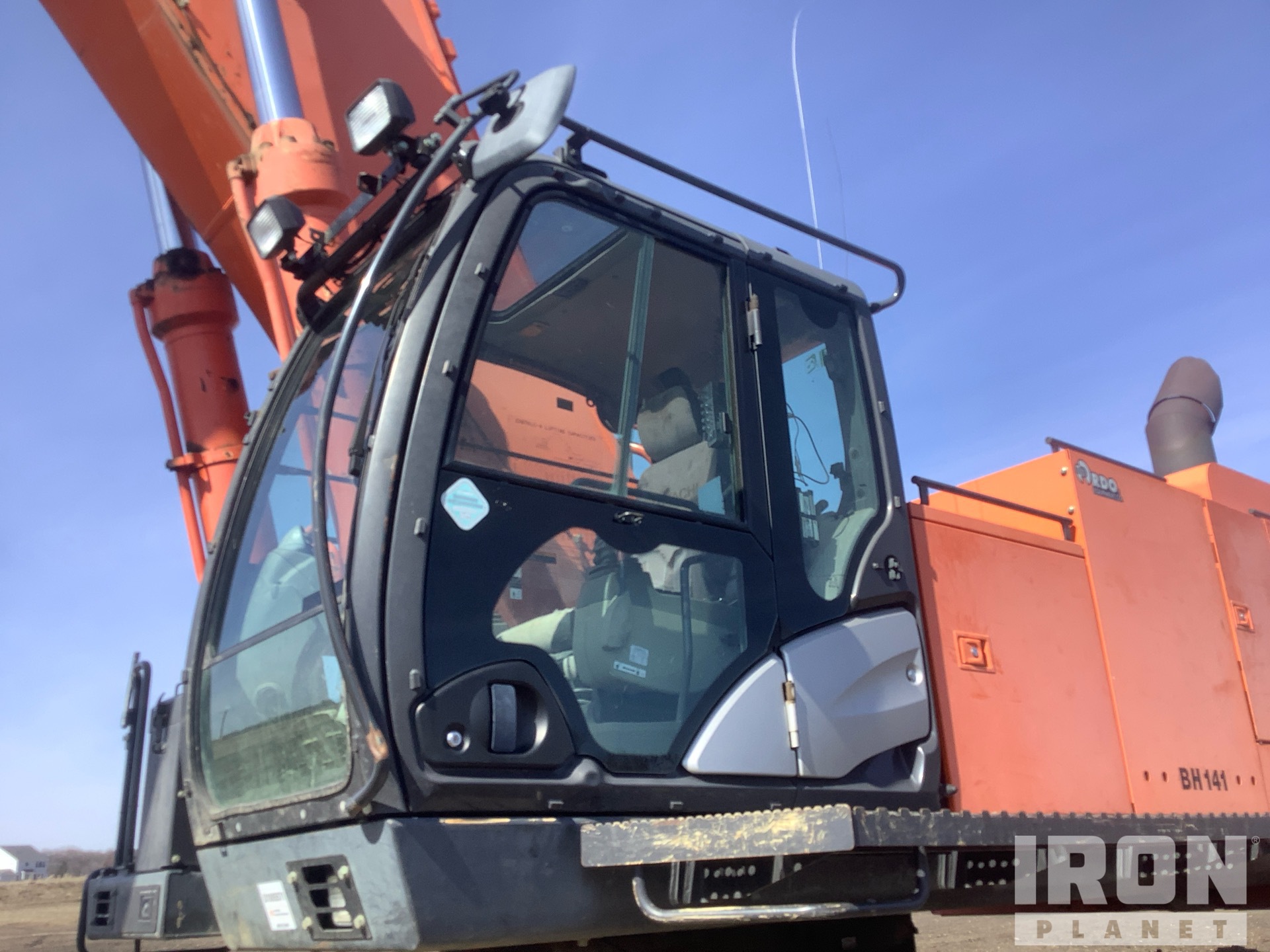 2013 Hitachi ZX870LC-6 Tracked Excavator in St. Michael, Minnesota