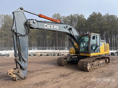 2018 John Deere 210G LC Tracked Excavator