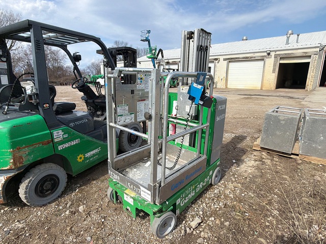 2013 Genie GR-20 Vertical Mast Lift 2013 Genie GR-20 Vertical Mast Lift