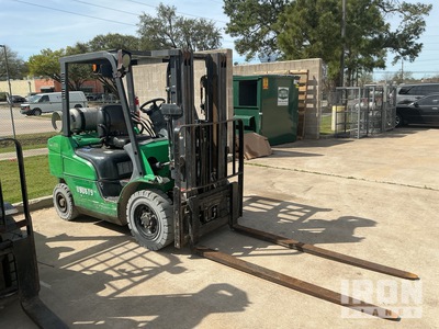 2016 Mitsubishi FG25N 4600 lb Pneumatic Tire Forklift (Inoperable)
