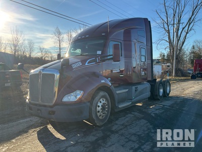2015 Kenworth T600B 6x4 Cabeza Tractora Cabina Dormitorio