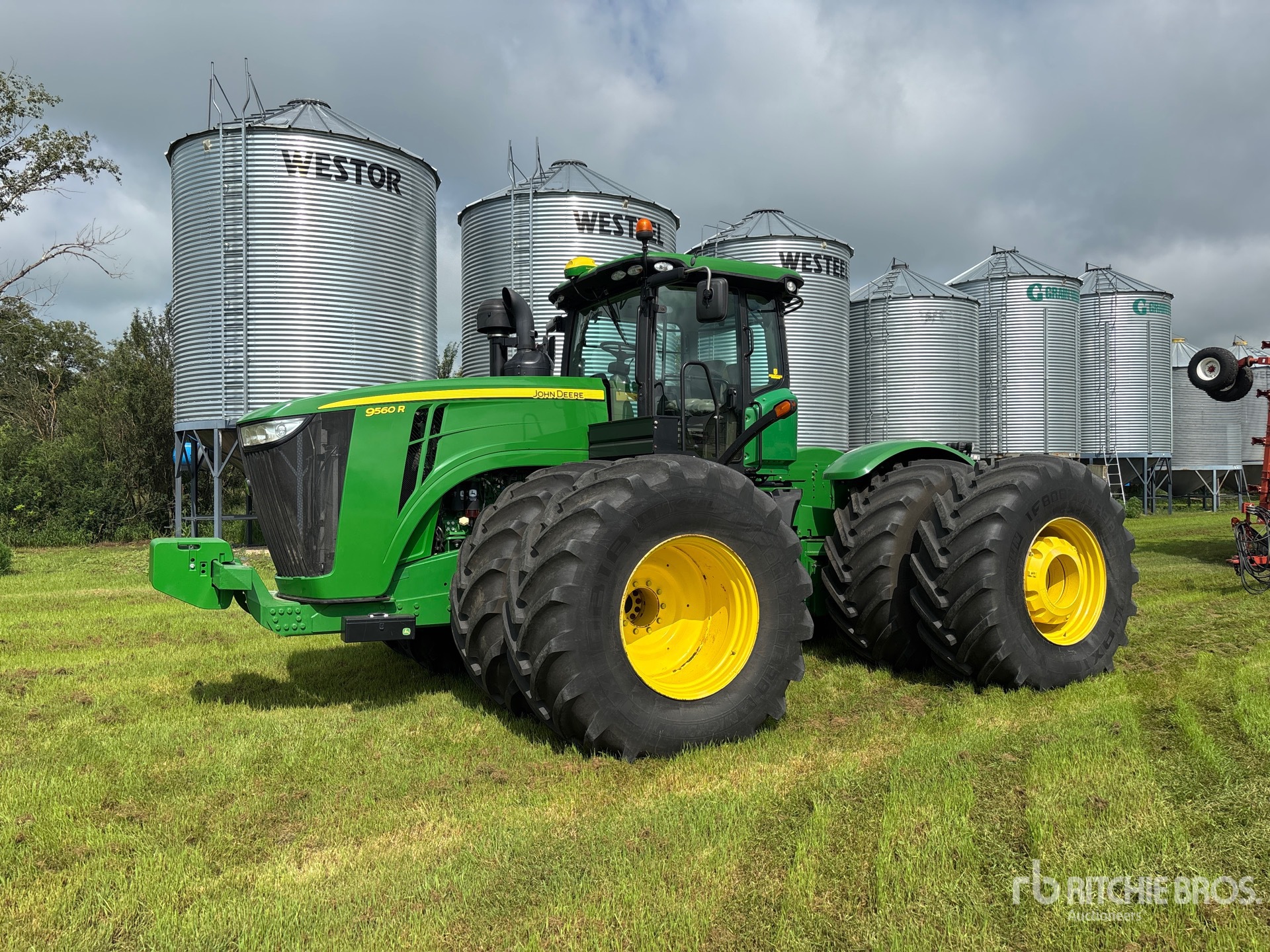 John Deere 9560R Articulated 4WD Tractor