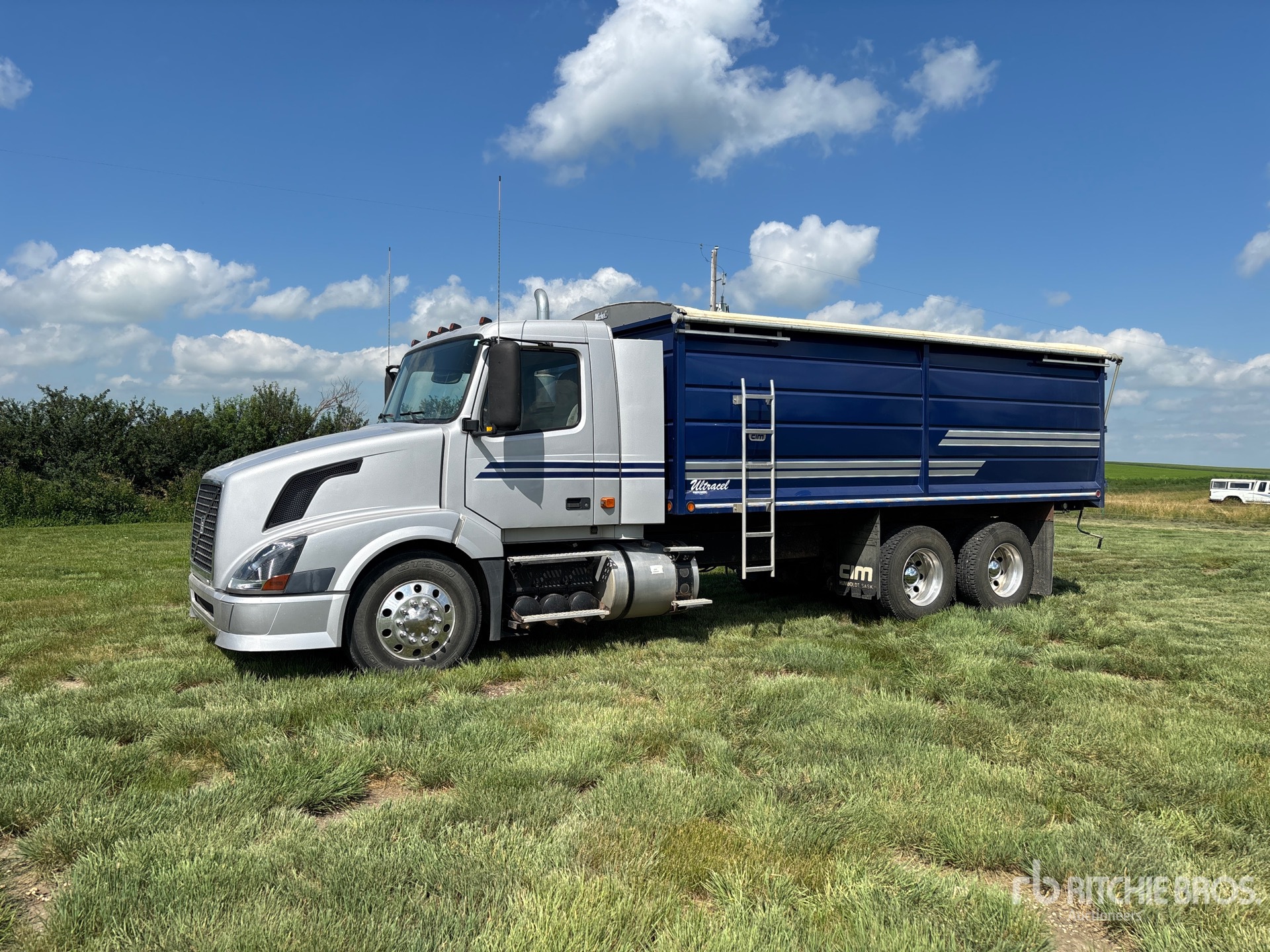 Volvo Grain Truck