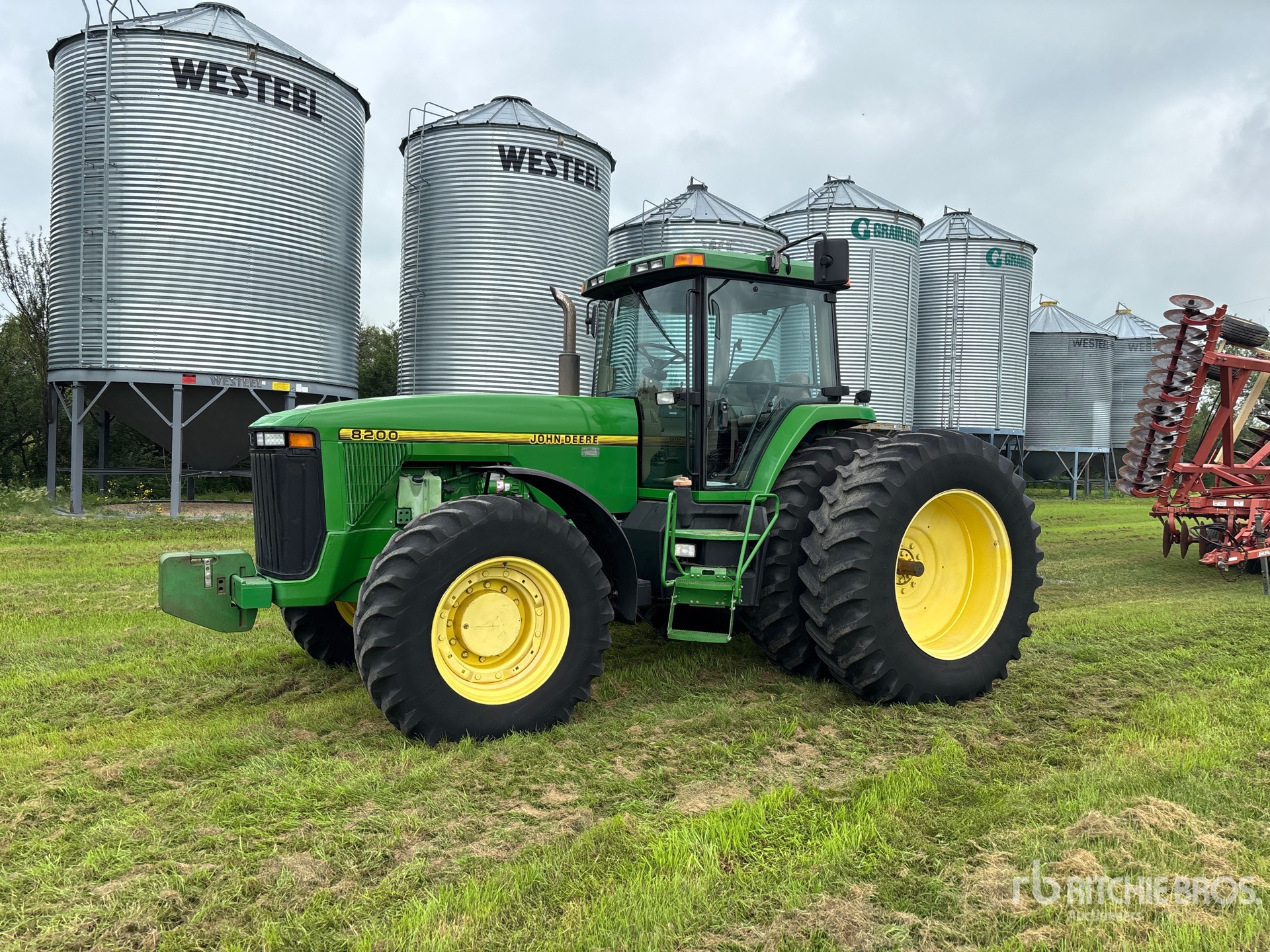 John Deere 8200 4WD Tractor