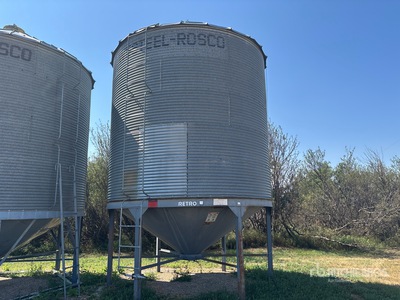 Westeel-Rosco +/- 1800 bu 5 Ring Hopper Grain Bin