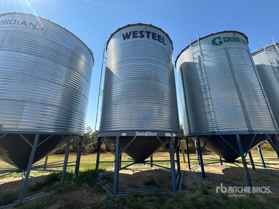 Westeel +/- 3200 bu 5 Ring Hopper Grain Bin
