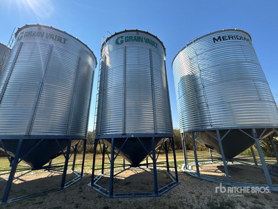 Grain Vault +/- 3200 bu 5 Ring Hopper Grain Bin