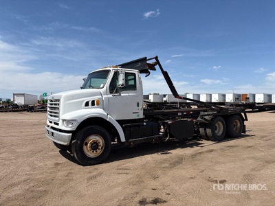 2003 Sterling L7500 6x4 Roll-Off Truck