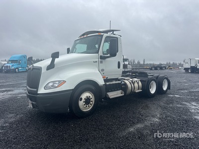 2021 International LT625 6x4 Ciągnik siodłowy T/A z kabiną dzienną