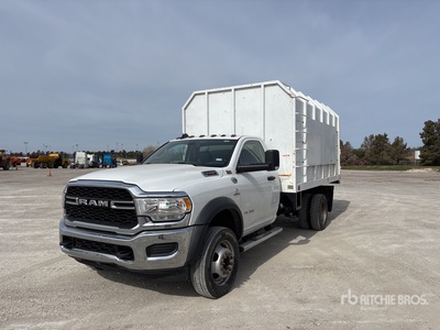 2019 Ram 5500 4x4 Camión con desmenuzadora
