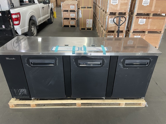 Blueair BDD90-4B-HC 3 Doors Keg Cooler Blueair BDD90-4B-HC 3 Doors Keg Cooler