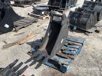 12 in Digging Excavator Bucket