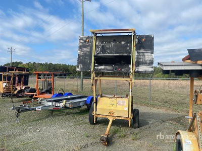 2002 Terex ODLSE25LA Solar Arrow Board