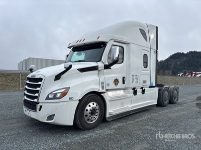2021 Freightliner Cascadia 113 6x4 T/A Sleeper Truck Tractor