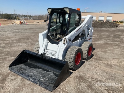 2010 Bobcat S650 Two-Speed Mini pala