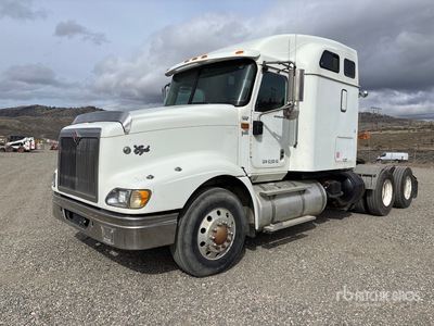 2006 International L9427 6x4 T/A Sleeper Truck Tractor