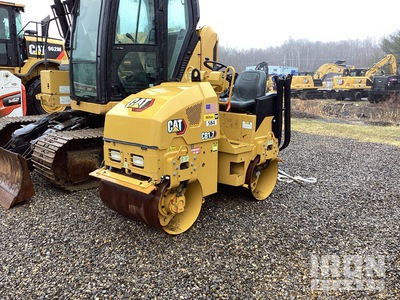 2022 Cat CB1.7 Dubbele trommelwals