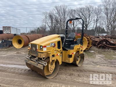 2022 Cat CB4.4 Double Drum Roller