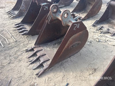 Asco 24 in Digging Backhoe Rear Bucket