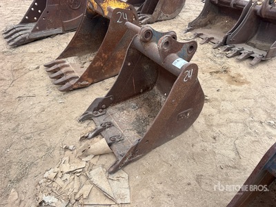 IHI 24 in Digging Excavator Bucket