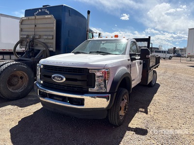 2018 Ford F-450 4x4 Camion à Plateau (Inoperable)