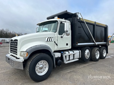 2020 Mack Granite 8x4 Camion à benne basculante Tri/E