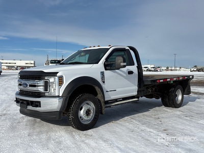 2018 Ford F-550 XLT 4x4 Camion à Plateau