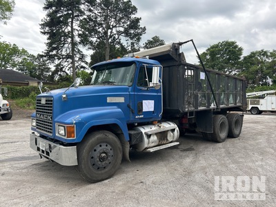 2000 Mack CH613 6x4 T/A Dump Truck