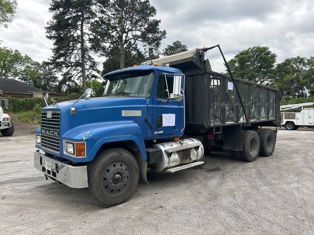 2000 Mack CH613 6x4 T/A Dump Truck