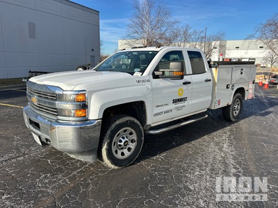 2018 Chevrolet 3500 4x4 Extended Cab Service Truck
