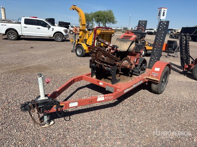 2014 Ditch Witch S2B 10 ft S/A Remorque pour pelle