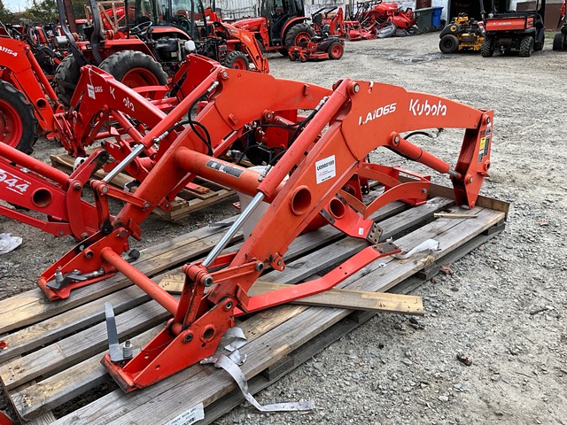 Kubota LA1065A Front Loader Attachment