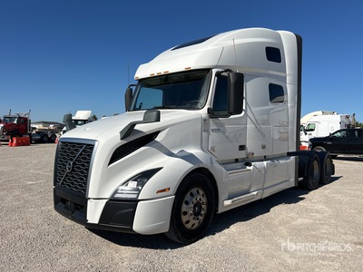 2019 Volvo VNL760 6x4 T/A Sleeper Truck Tractor