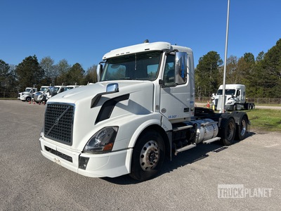 2016 Volvo VNL64T300 6x4 T/A Day Cab Truck Tractor