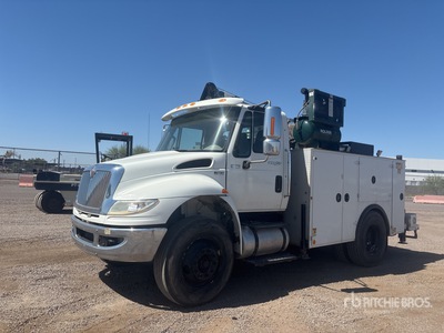 2013 International 4400 4x2 Servicewagen