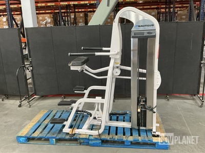 Nautilus Gravitron Plus Machine