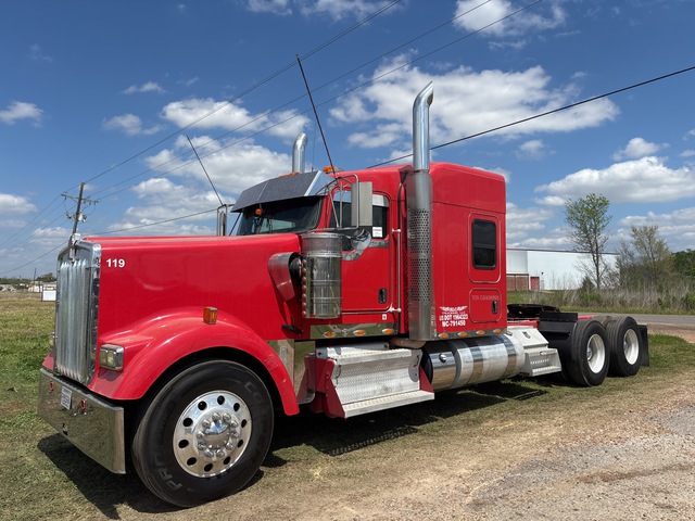 2016 Kenworth W900 6x4 T/A Sleeper Truck Tractor