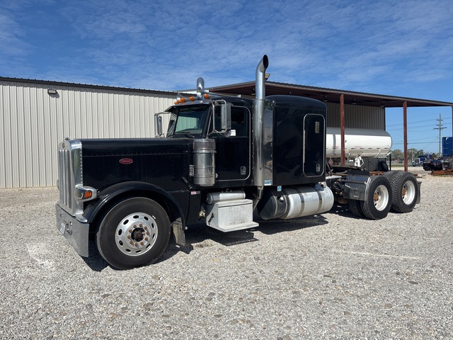 2016 Peterbilt 389 6x4 T/A Sleeper Truck Tractor