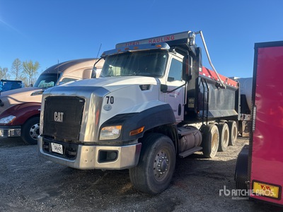 2017 Cat CF7AA 6x4 Autocarro ribaltabile 3 assi