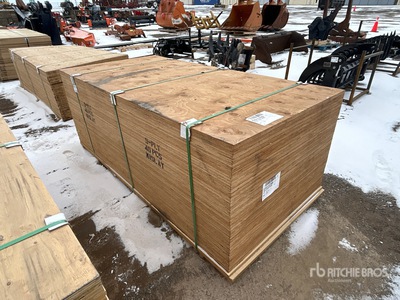 Quantity of (40) 7/8 in 4x8 G1S (Good 1 Side) With Smooth Overlay Douglas Fir 9 Ply Formply فنير (Unused)