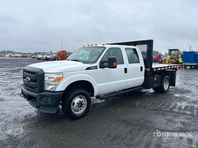 2014 Ford F-350 XL 4x4 Crew Cab Camion à benne basculante