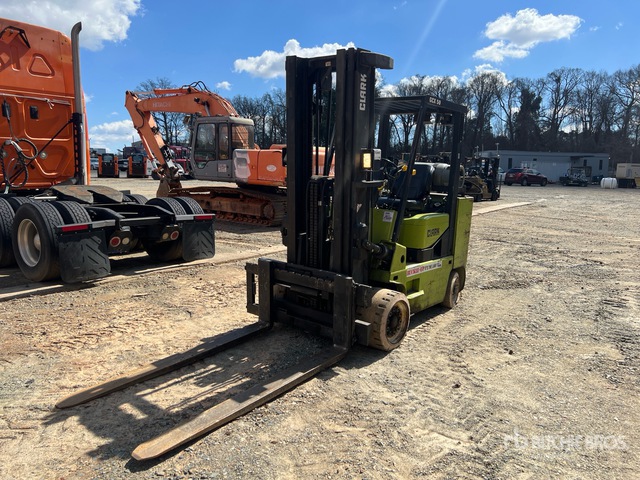 Clark GCX50 7975 lb Cushion Tire Forklift | Ritchie Bros. Auctioneers