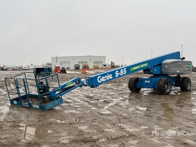 2013 Genie S-85 4WD Diesel Podnośnik teleskopowy