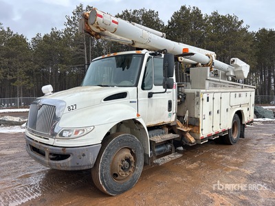 Altec L45M 45 ft on 2009 International 4400 SBA 4x2 Bucket Truck