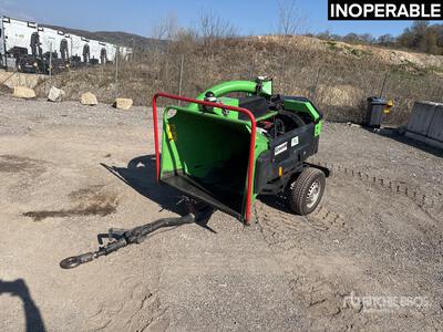2015 GreenMech Quad Chip Tow-Behind Broyeur A Branches Wood Chipper (Inoperable)