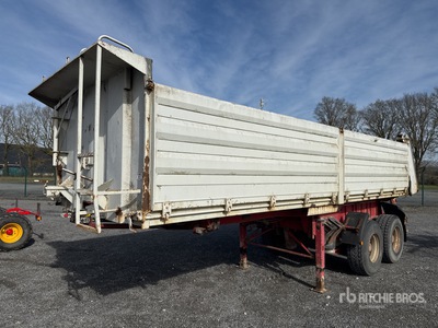 1990 Schwarzmueller Trailer T/A Tipping Utility Trailer