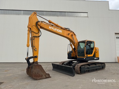 2013 Hyundai R235LCR-9 Pelle Sur Chenilles Excavatrice sur chenilles