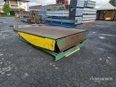 1984 Stokvis Kelley MJ 735/16 Mechanical Loading And Unloading Ramp