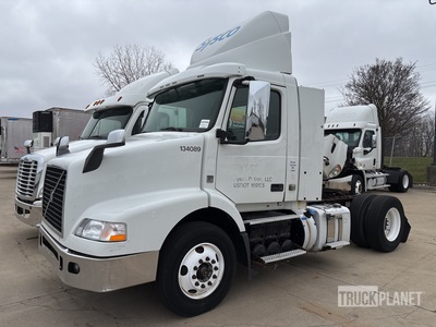 2015 Volvo VNR42T S/A Day Cab Truck Tractor