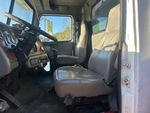 Cab with Seats/armrests